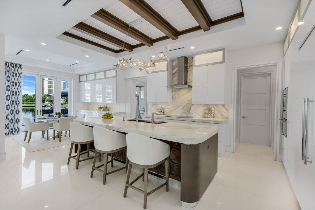 309 Neapolitan Way, Naples, FL 34103