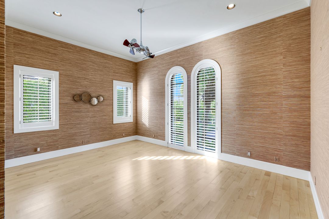 1450 Gulfstar Dr S, Naples, FL 34112