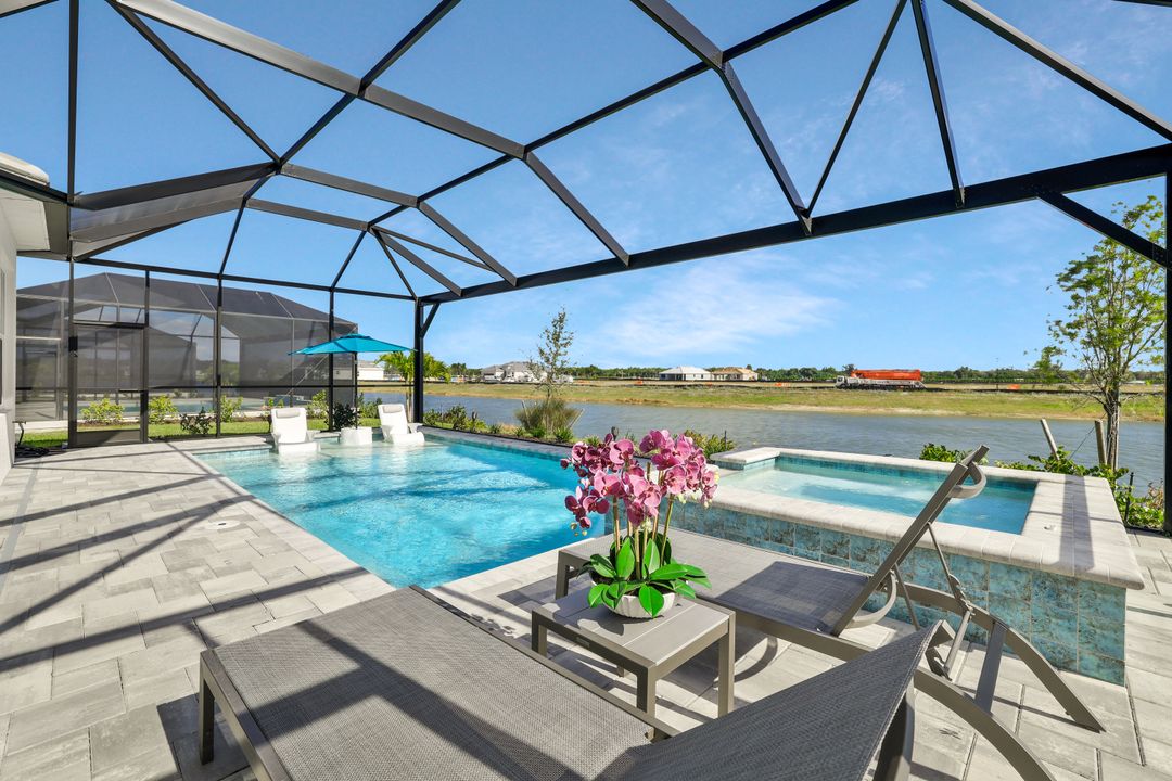 15710 Triesta Ln, Naples, FL 34114