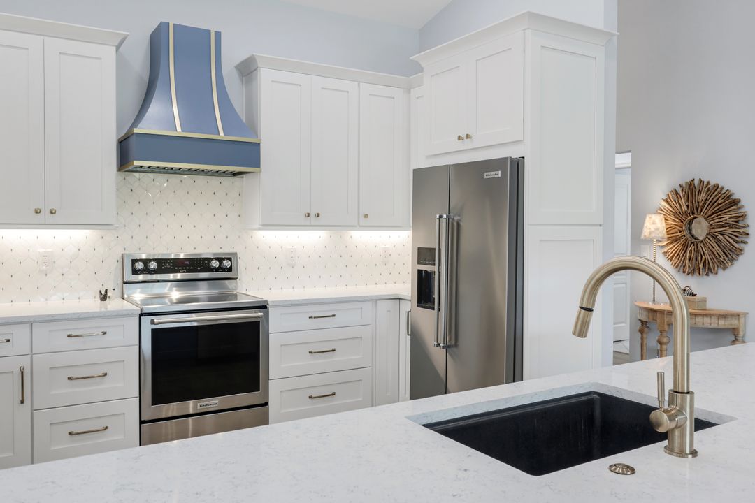 25061 Bay Cedar Dr, Bonita Springs, FL 34134