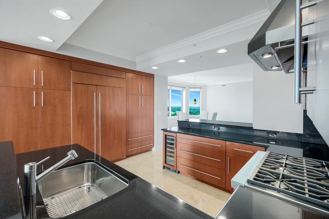 275 Indies Way #1606, Naples, FL 34110