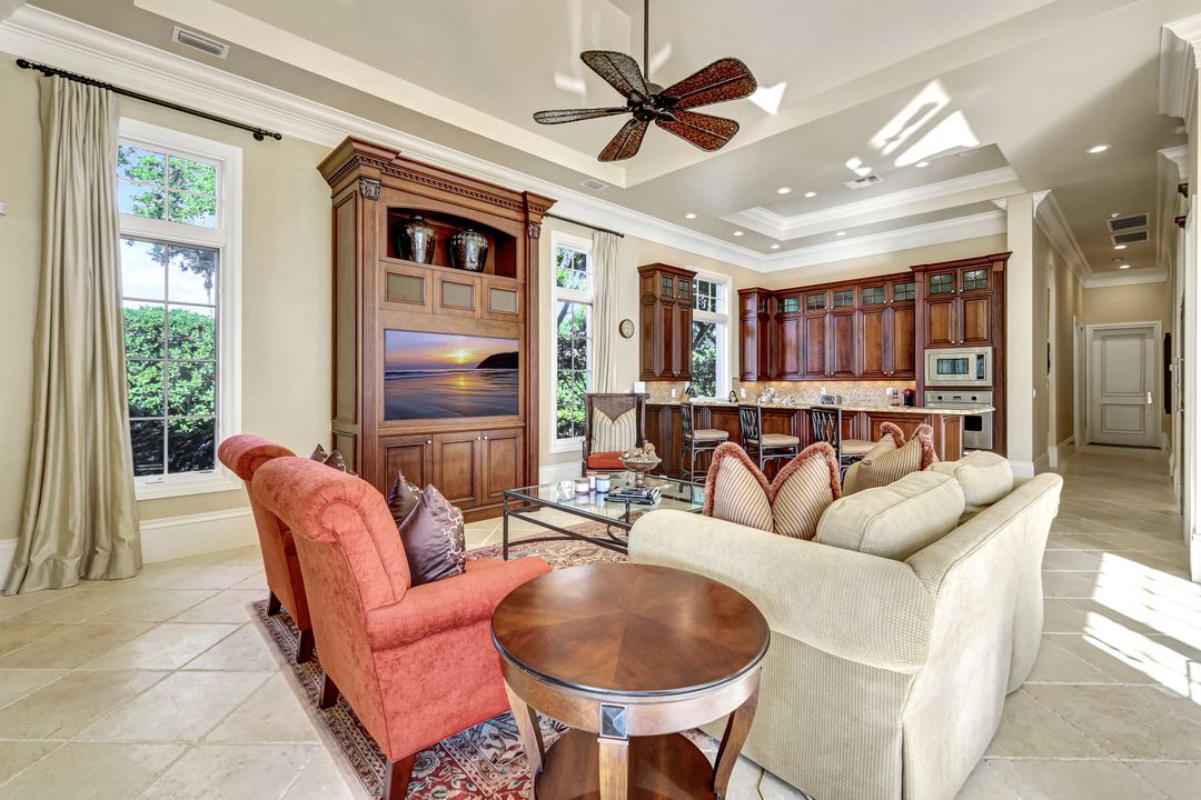 2249 Miramonte Ct, Naples, FL 34105