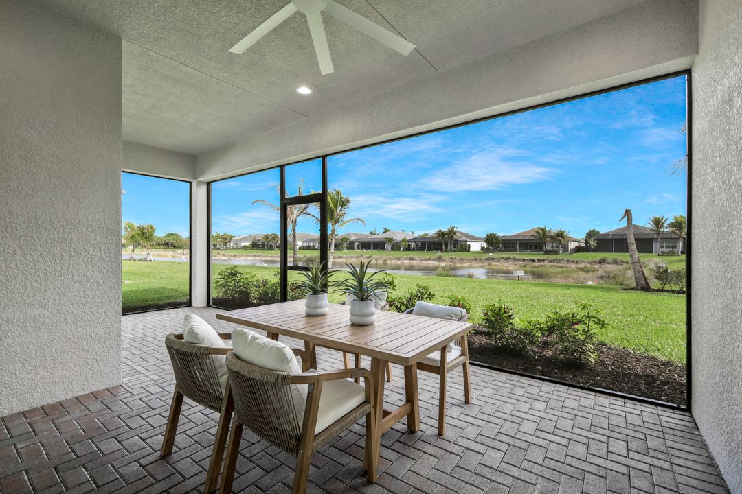 11805 Drake Ln, Naples, FL 34120