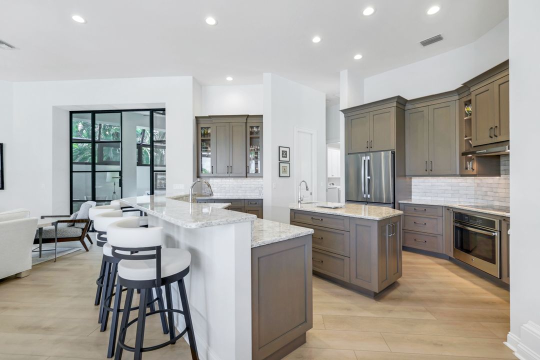 3616 Glenwater Ln, Bonita Springs, FL 34134