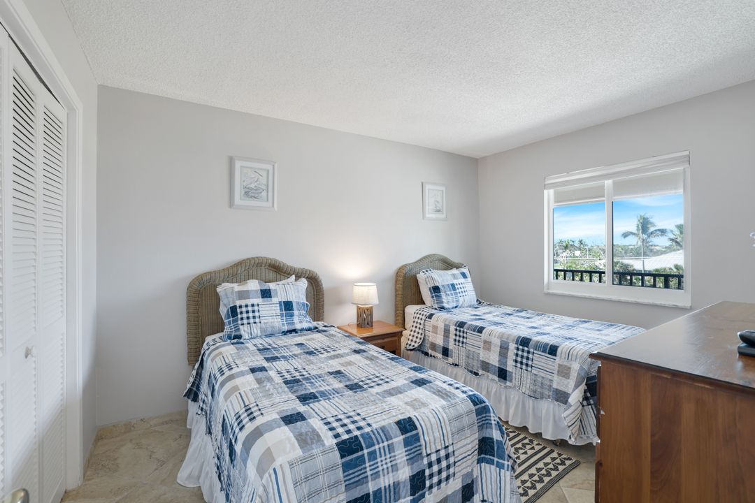 1246 Fulgur St #112, Sanibel, FL 33957