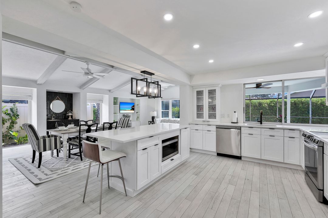 28448 Las Palmas Cir, Bonita Springs, FL 34135