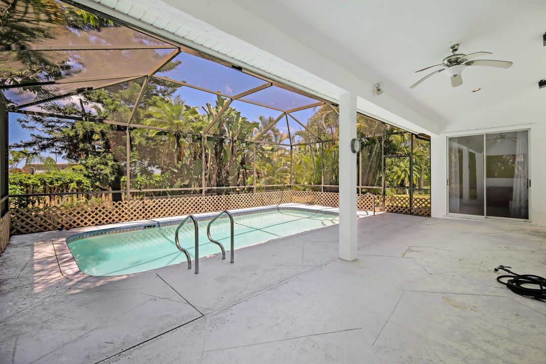 6785 Berwick Pl, Naples, FL 34104