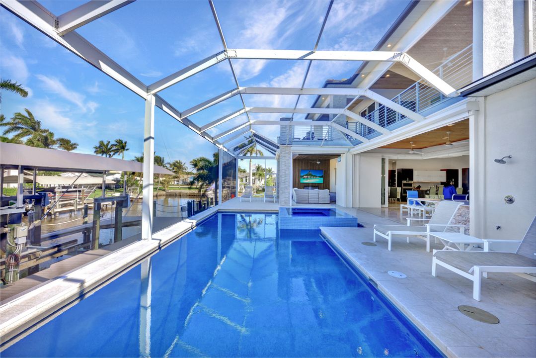 5610 De Soto Ct, Cape Coral, FL 33904