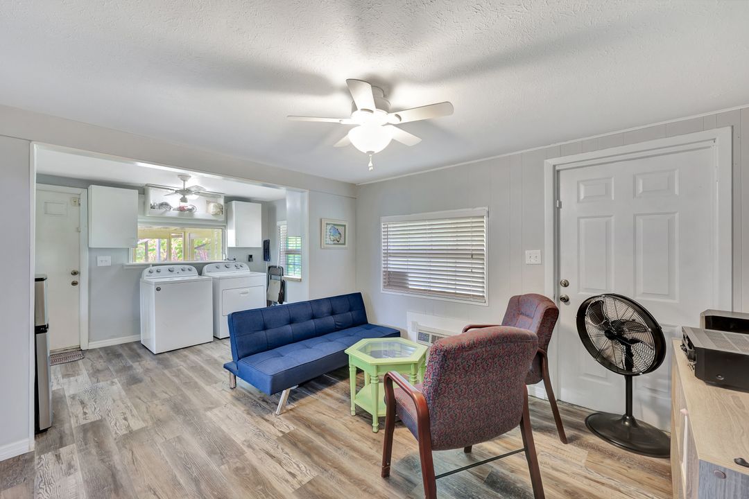 10464 Betsy Pkwy, Saint James City, FL 33956