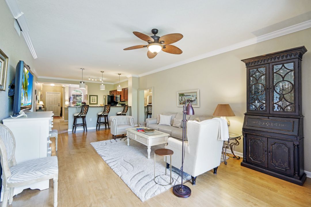 10021 Heather Ln #802, Naples, FL 34119