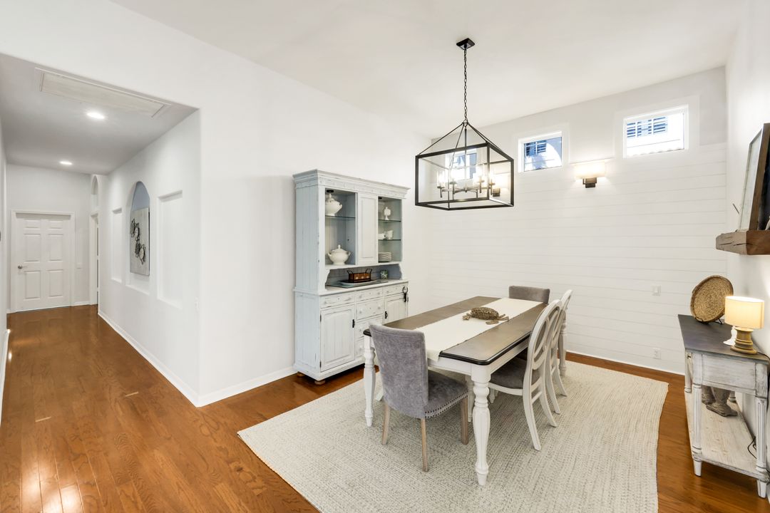 11416 Quail Village Way, Naples, FL 34119