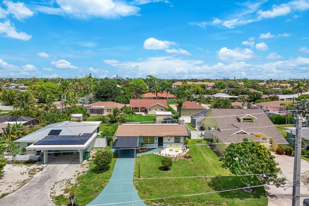 81 9th St, Bonita Springs, FL 34134