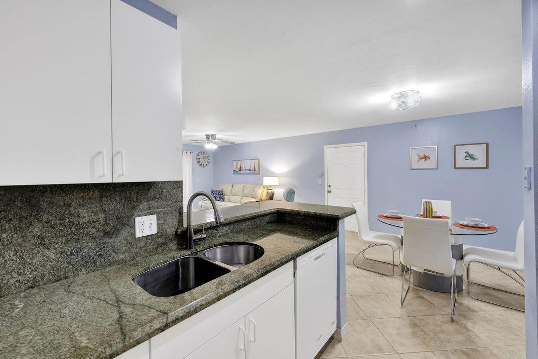 8960 Colonnades Ct E #916, Bonita Springs, FL 34135