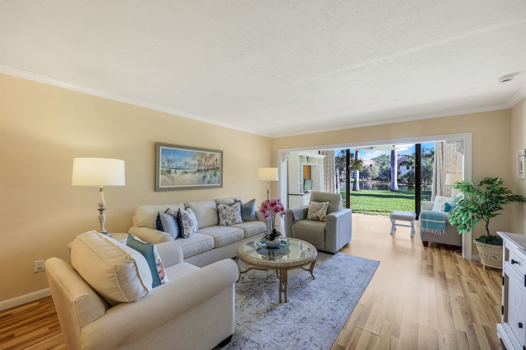 940 Palm View Dr #115, Naples, FL 34110