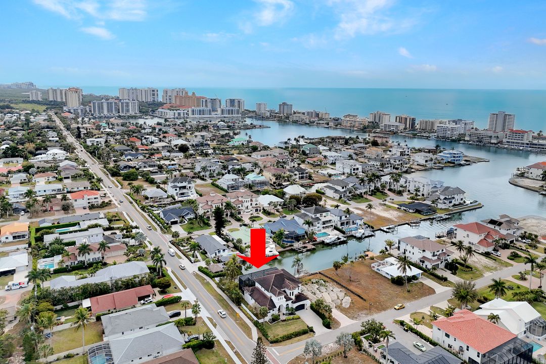494 Seagull Ave, Naples, FL 34108