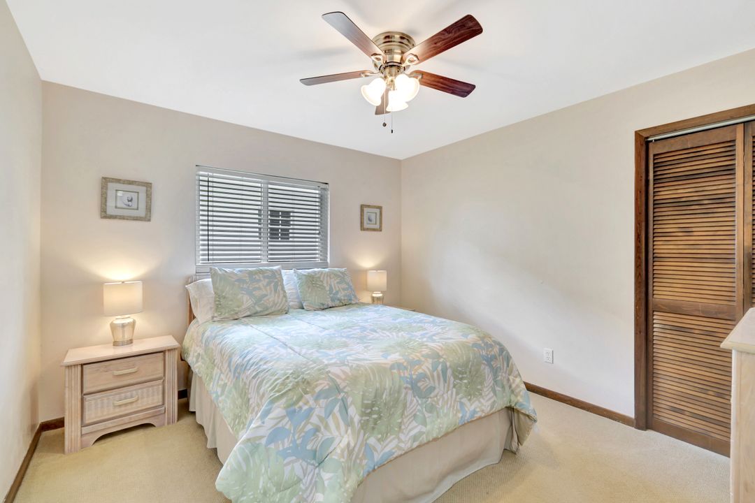 550 94th Ave N, Naples, FL 34108