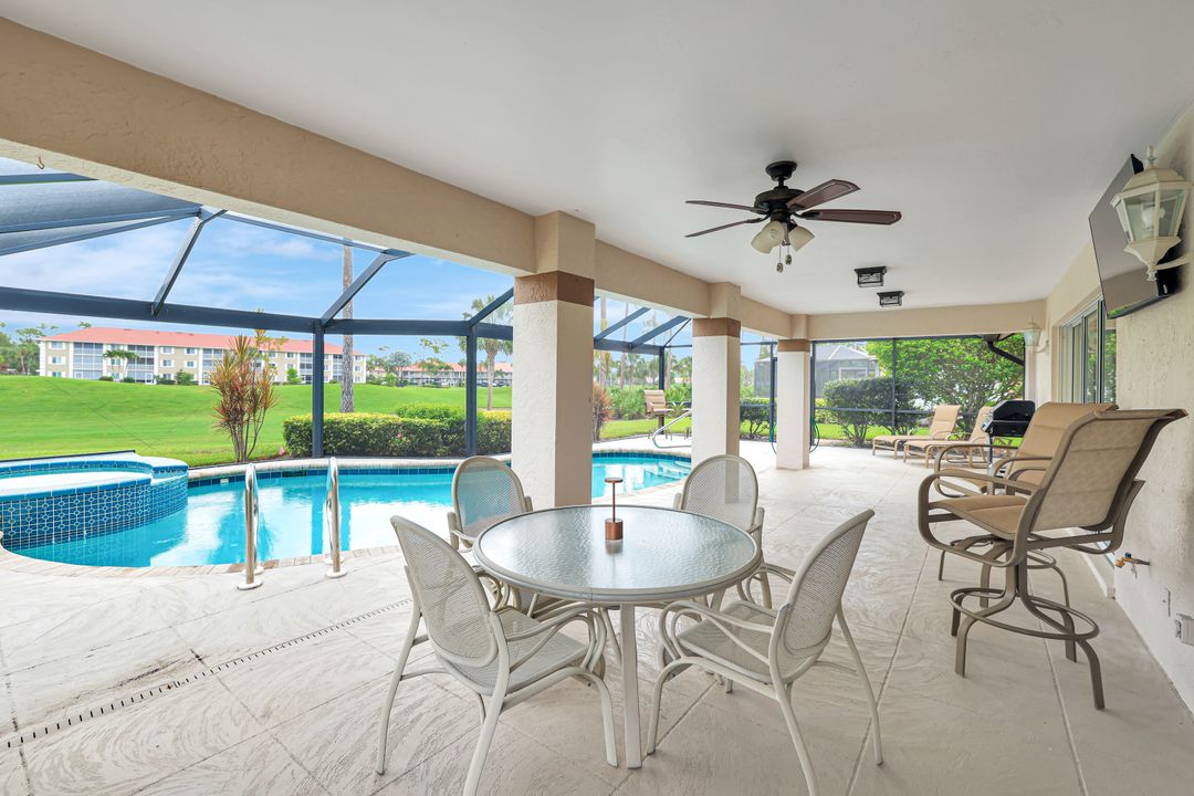 5859 Westbourgh Ct, Naples, FL 34112