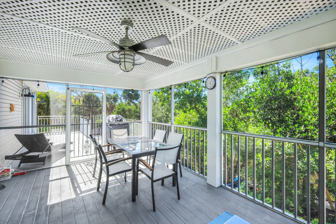 1111 Schooner Pl, Sanibel, FL 33957