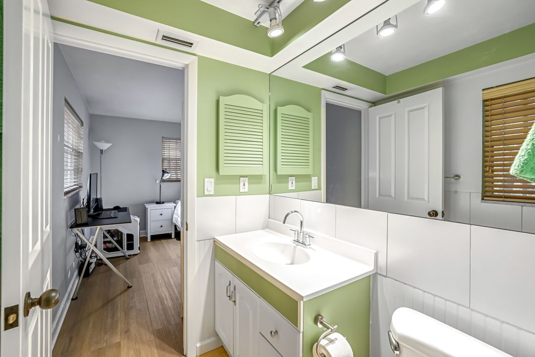 150 Big Springs Dr, Naples, FL 34113