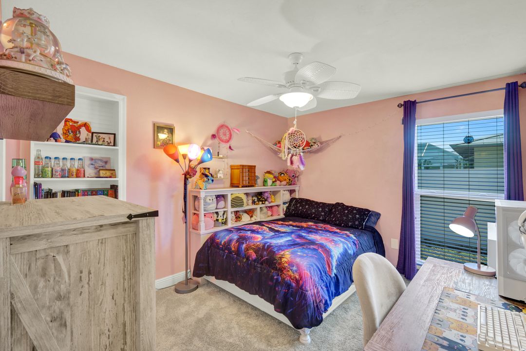 703 SE 33rd Terrace, Cape Coral, FL 33904
