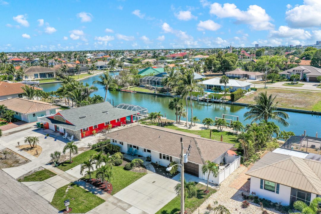 811 Wintergreen Ct, Marco Island, FL 34145