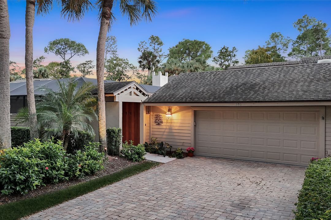 370 Edgemere Way N, Naples, FL 34105