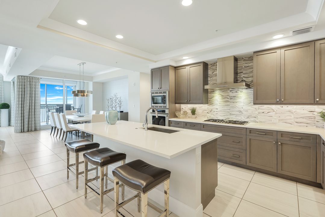 4971 Bonita Bay Blvd #1402, Bonita Springs, FL 34134