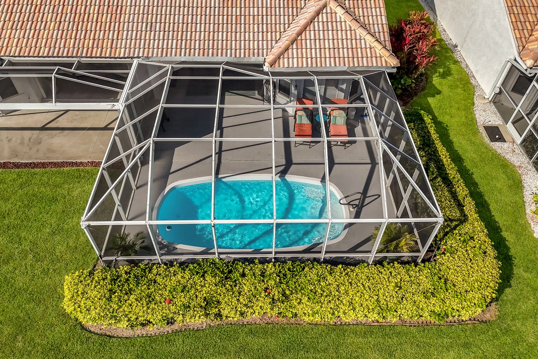 2150 Stacil Cir, Naples, FL 34109