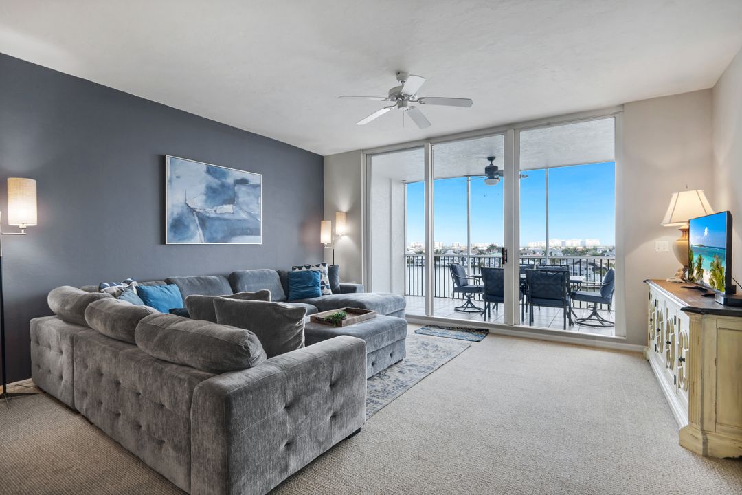 410 Flagship Dr #605, Naples, FL 34108