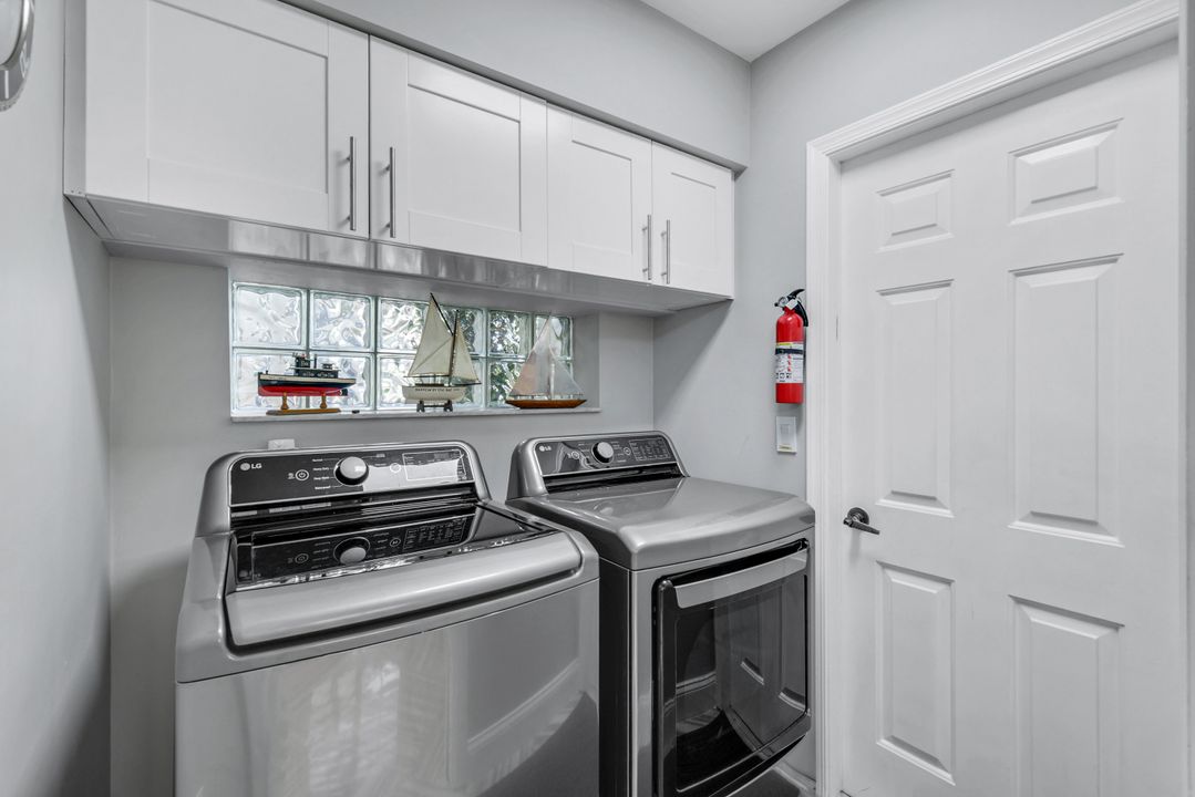 10366 Quail Crown Dr, Naples, FL 34119