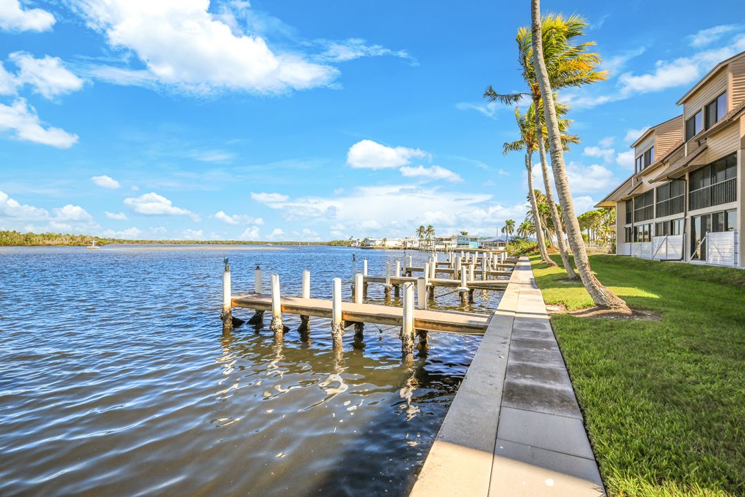 894 Buttonwood Dr #219, Fort Myers Beach, FL 33931