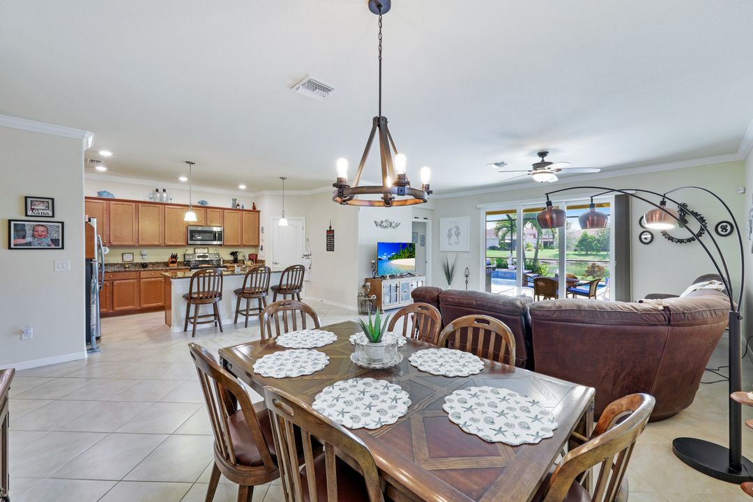 3624 Valle Santa Cir, Cape Coral, FL 33909