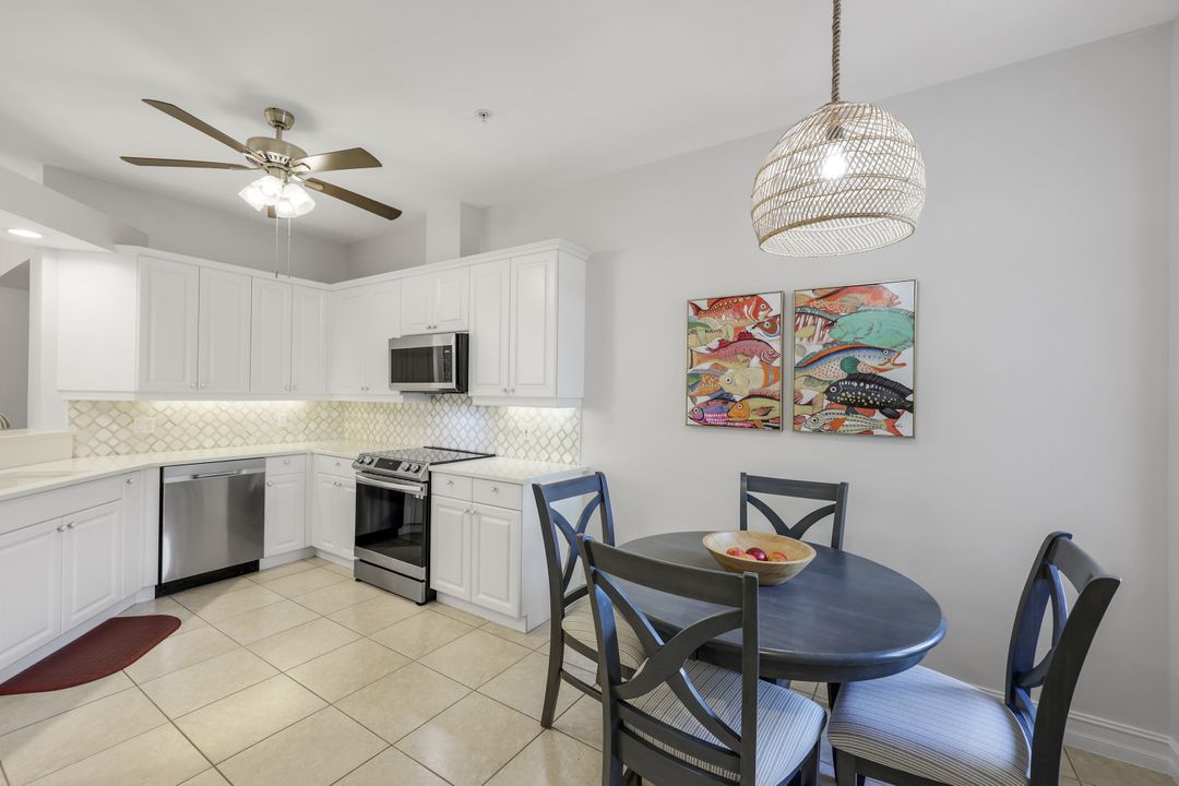 1540 Clermont Dr #202, Naples, FL 34109