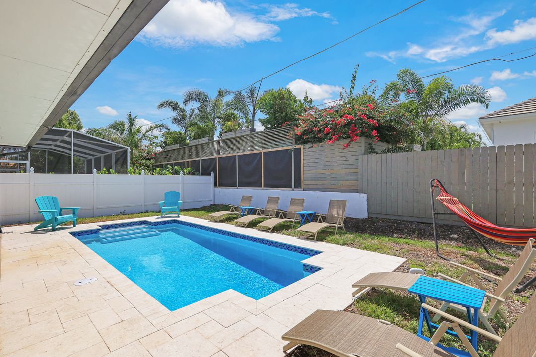 522 94th Ave N, Naples, FL 34108