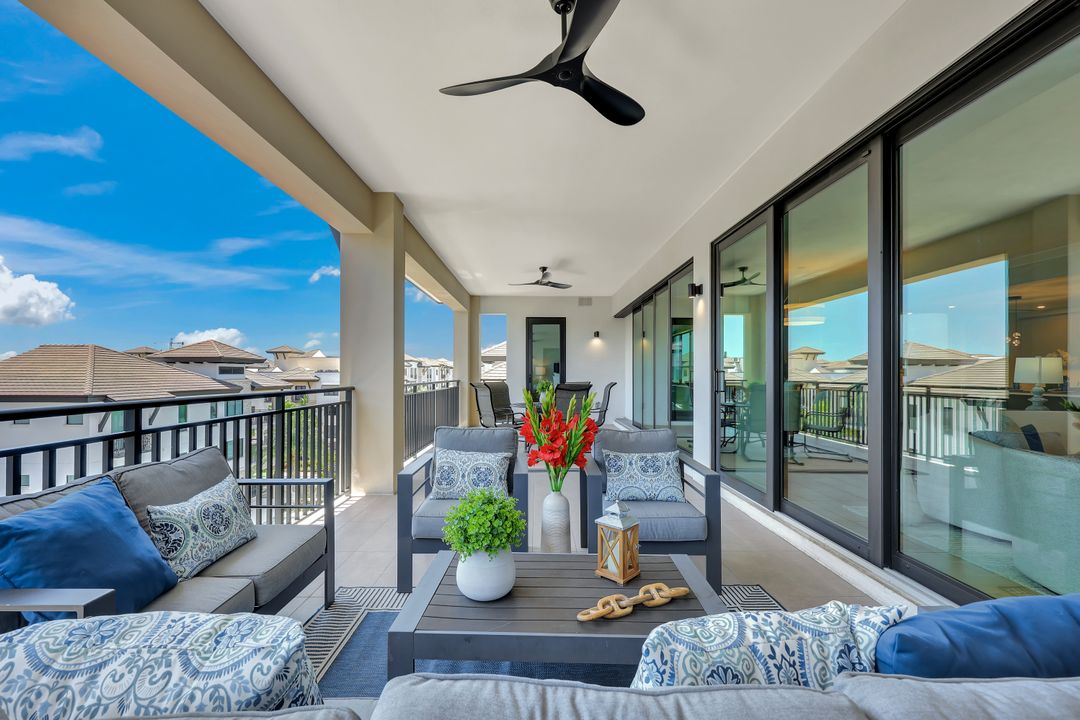 1130 3rd Ave S #512, Naples, FL 34102