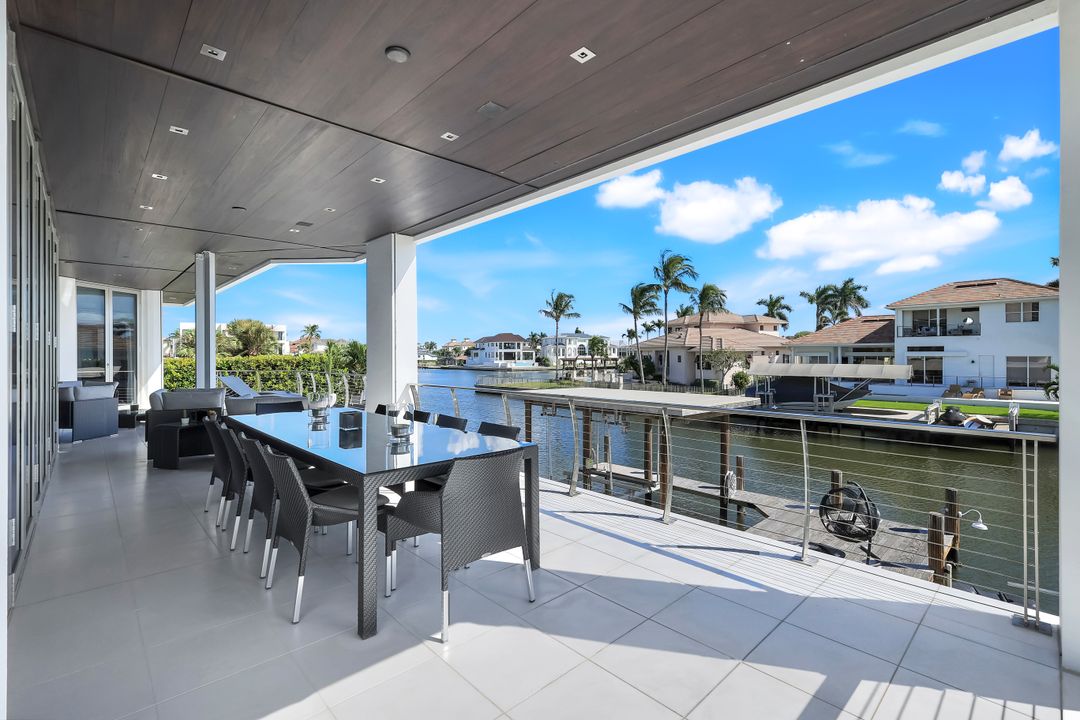 260 Channel Dr, Naples, FL 34108