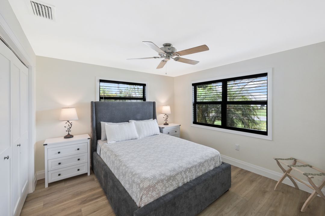 480 Oak Ave, Naples, FL 34108