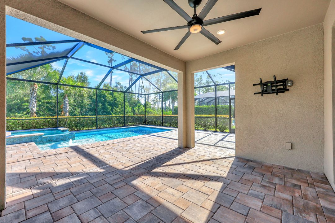 9034 Bexley Dr, Fort Myers, FL 33967
