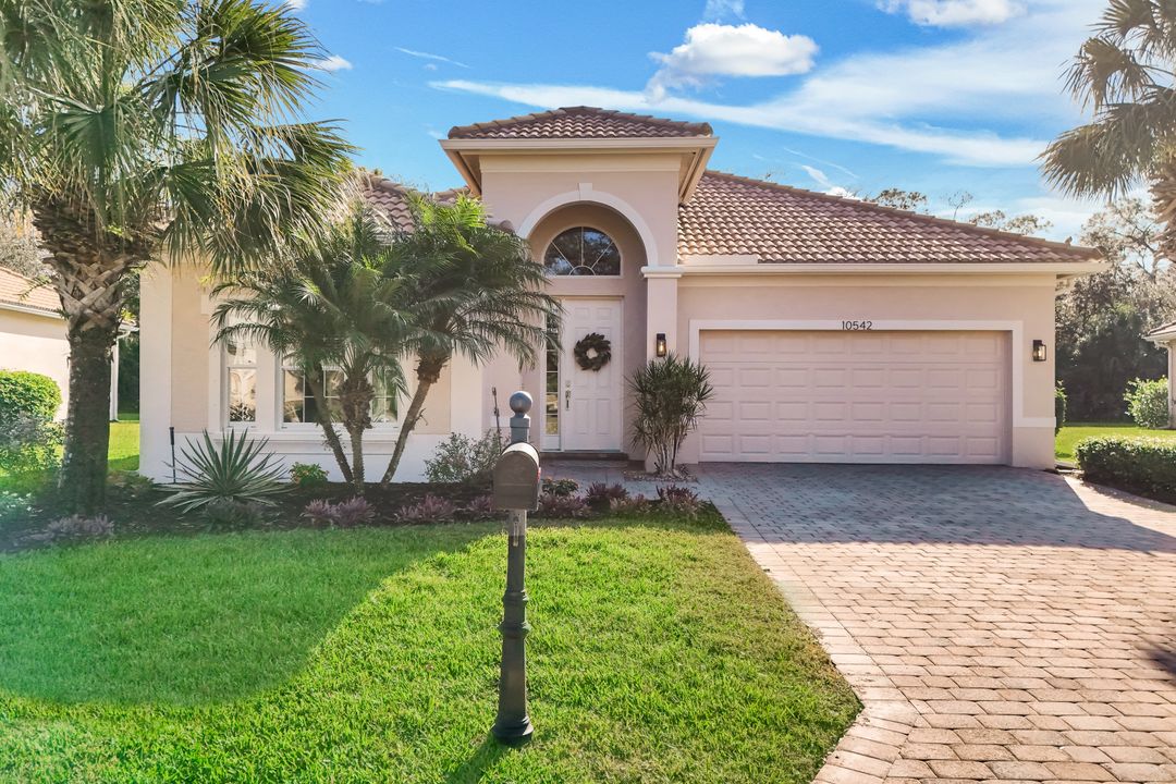 10542 Yorkstone Dr, Bonita Springs, FL 34135