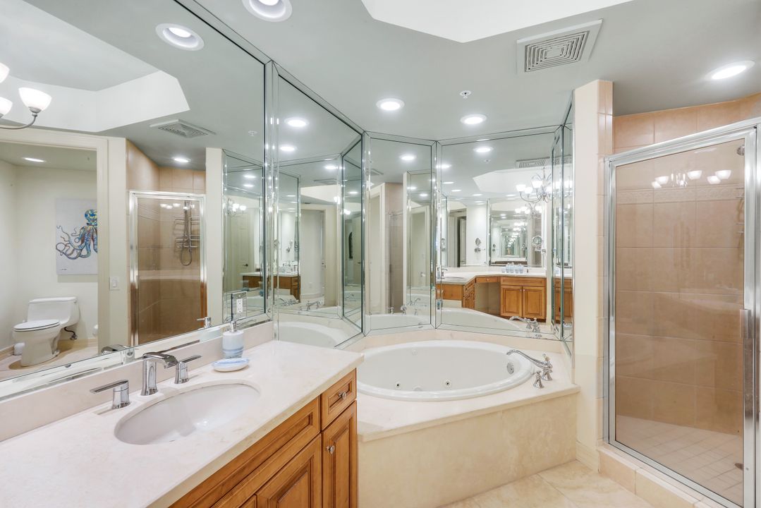 295 Grande Way #104, Naples, FL 34110