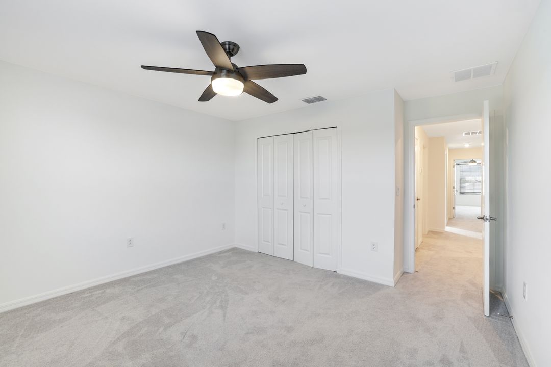 2253 Avocado Ln, Naples, FL 34120
