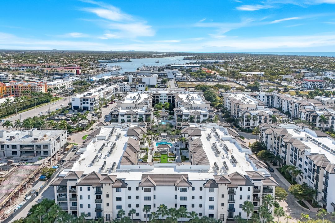 1135 3rd Ave S #518, Naples, FL 34102