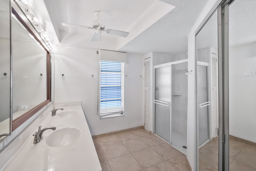 206 SE 37th Terrace, Cape Coral, FL 33904