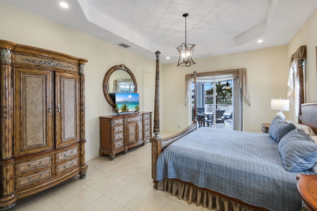 5929 SW 1st Ct, Cape Coral, FL 33914