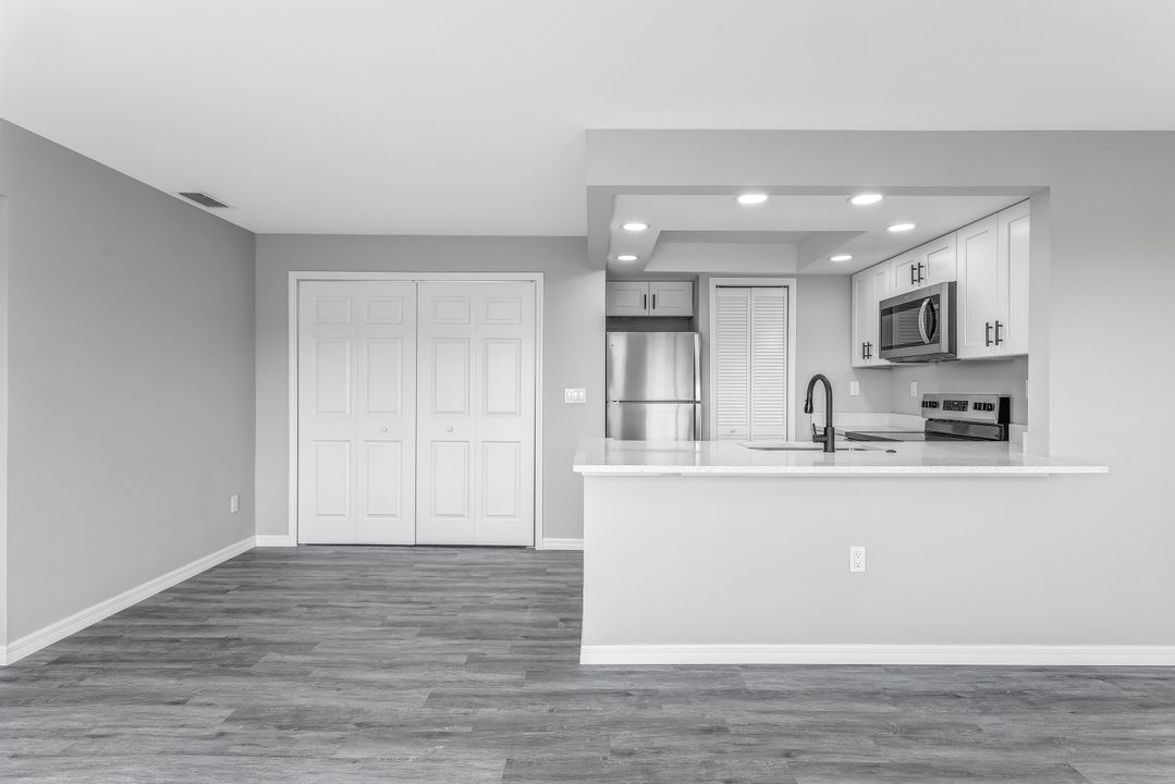 4815 Tudor Dr #5-8, Cape Coral, FL 33904