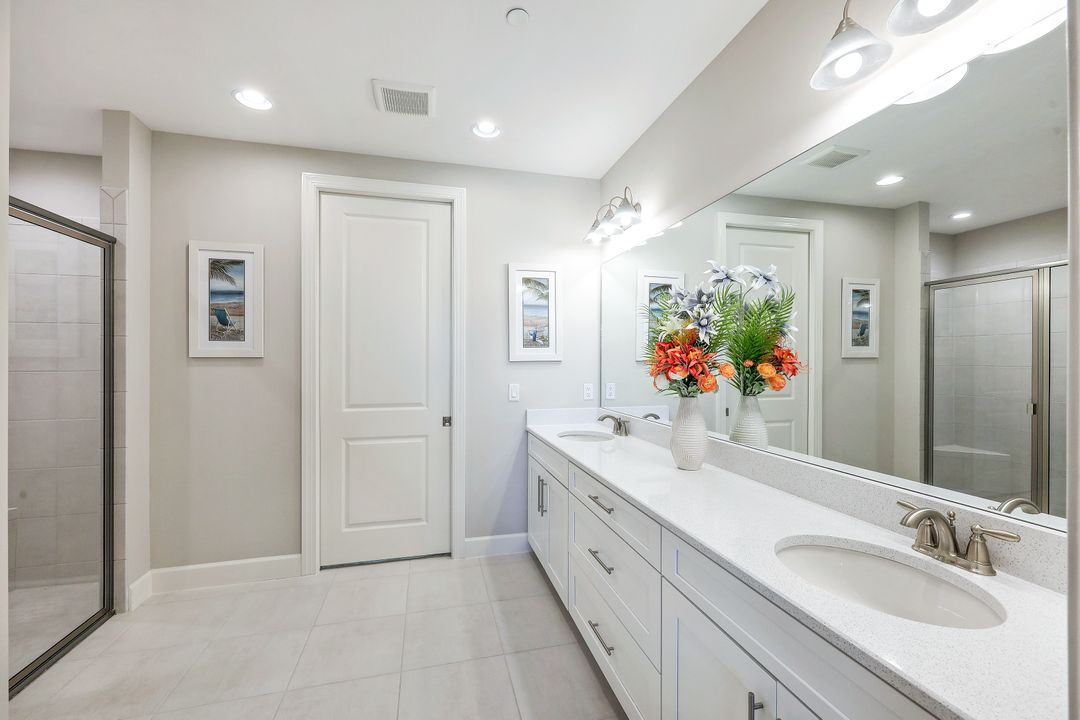 9650 Montelanico Loop #102, Naples, FL 34119