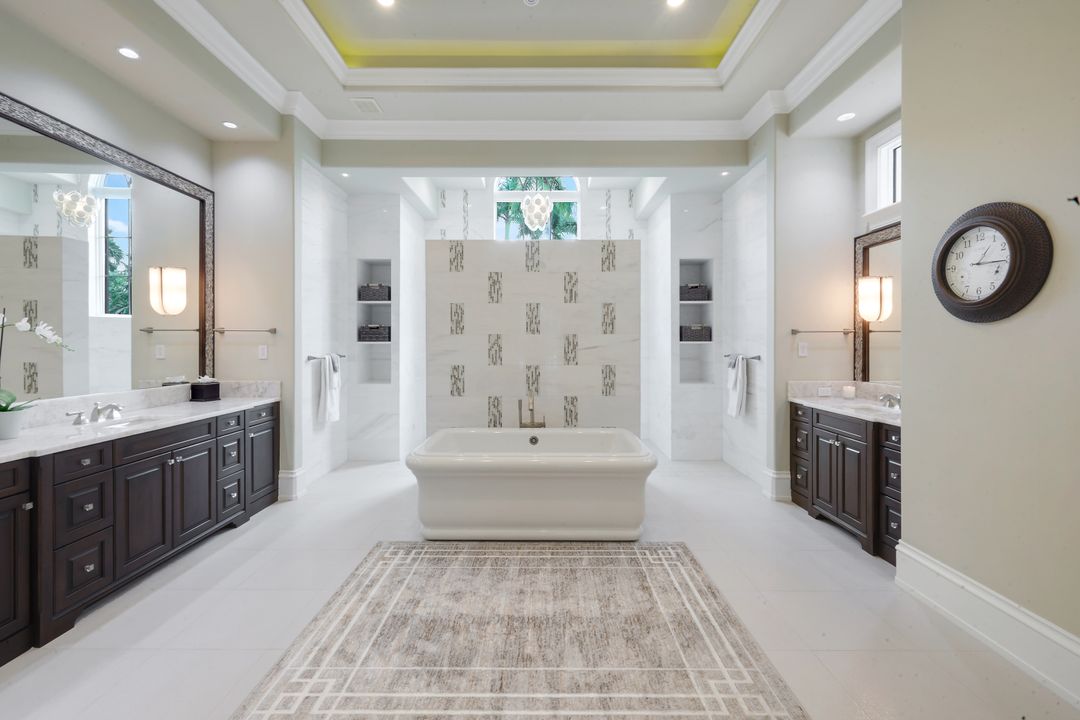 3150 Dahlia Way, Naples, FL 34105