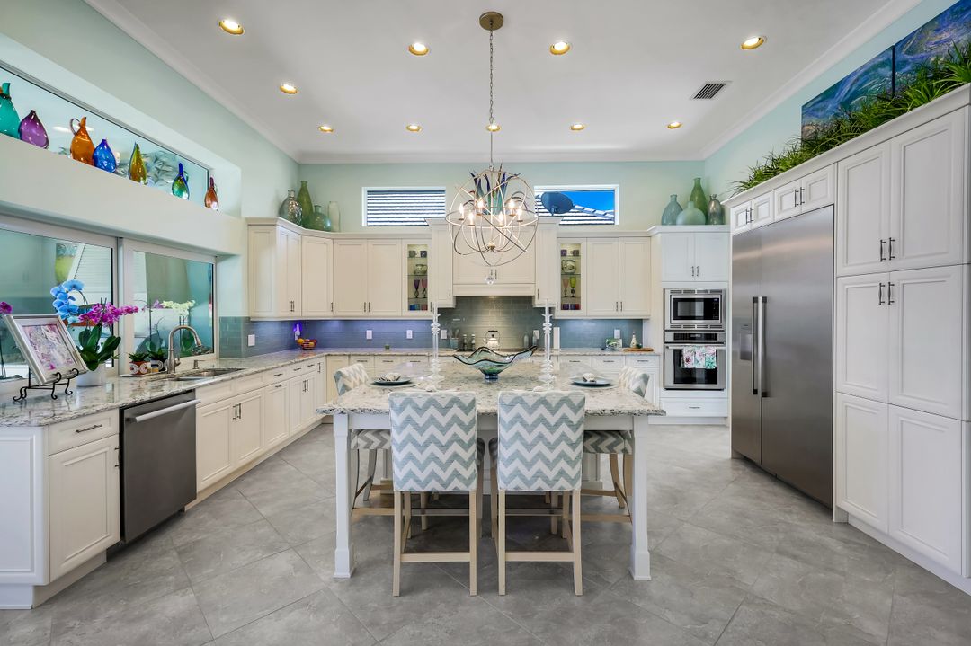 6320 Lyford Isle Dr, Naples, FL 34112