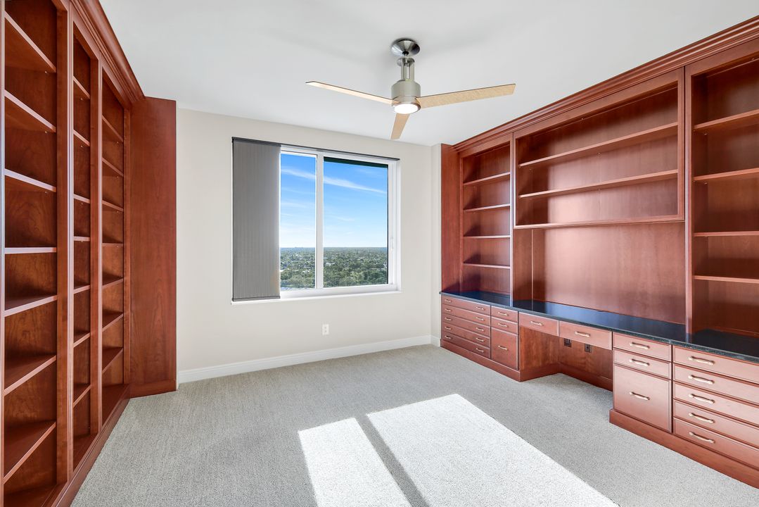 275 Indies Way #1606, Naples, FL 34110