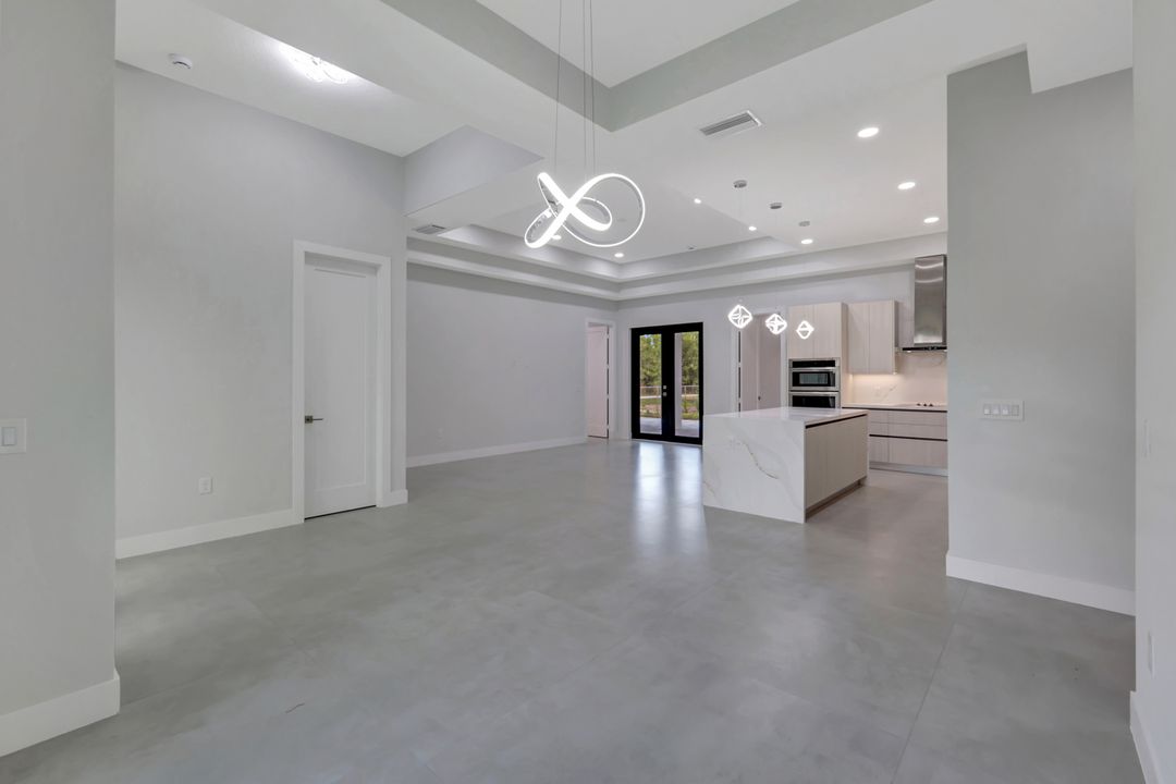 3366 72nd Ave NE, Naples, FL 34120